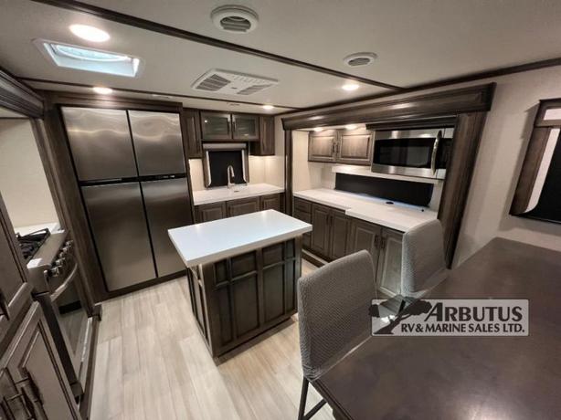 Used 2021 Grand Design Solitude 390RK image 7