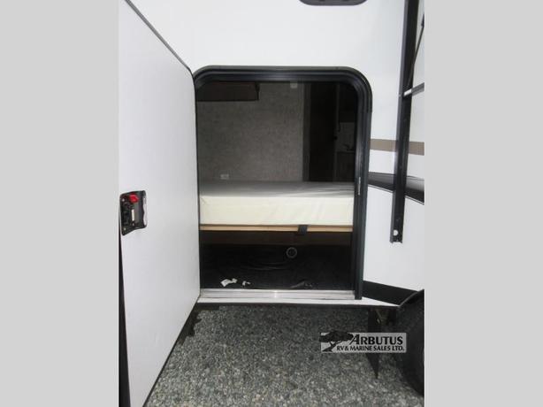 Used 2017 Outdoors RV Black Rock Back Country Series 18DB image 5