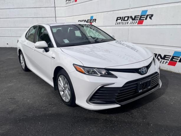 2021 Toyota Camry Hybrid Le image 6