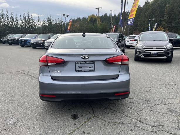 2017 Kia Forte LX+ image 4