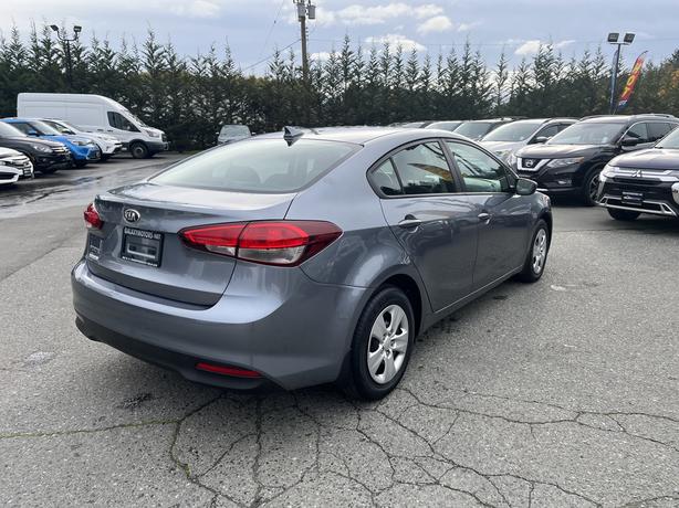 2017 Kia Forte LX+ image 5