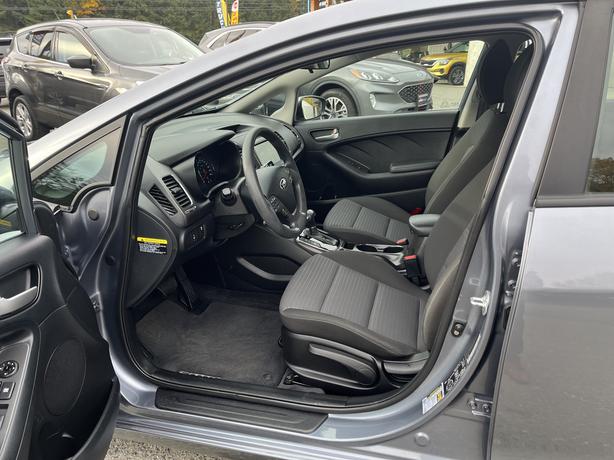 2017 Kia Forte LX+ image 8