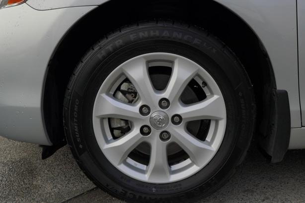 2007 Toyota Camry 4dr Sdn I4 Auto LE image 4