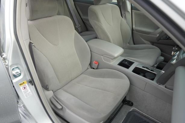 2007 Toyota Camry 4dr Sdn I4 Auto LE image 6