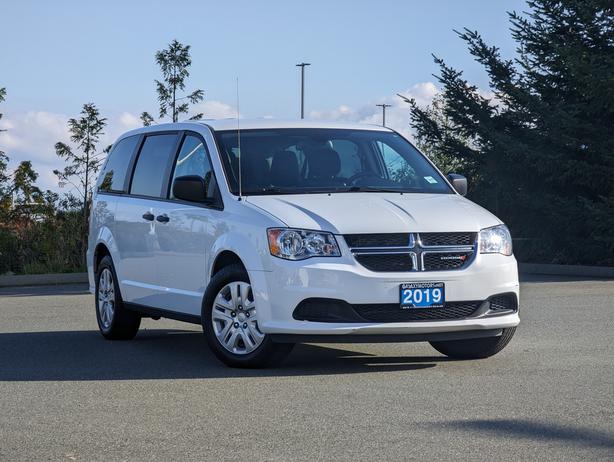 2019 Dodge Grand Caravan CVP - 7 Passenger, Backup Cam, No Accidents image 3