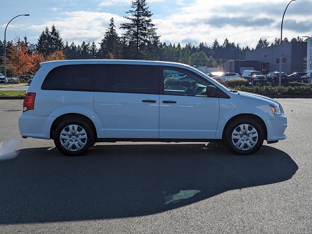 2019 Dodge Grand Caravan CVP - 7 Passenger, Backup Cam, No Accidents image 4