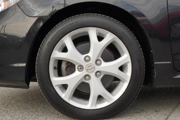 2009 Mazda3 4dr Sdn Man GT image 5