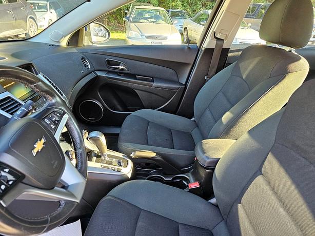 2012 Chevrolet Cruze LT w/2LT image 6