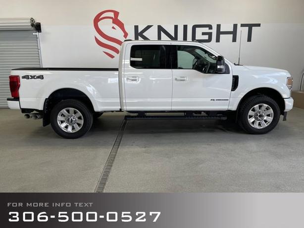 2022 Ford Super Duty F-250 SRW LARIAT with Front Bench 4WD image 2