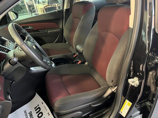 2011 Chevrolet Cruze LT, 1 Owner, Local Island, LOW KM! image 7
