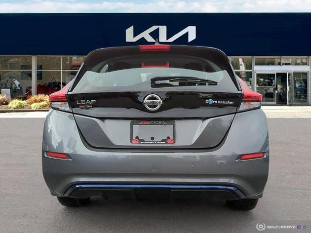 2021 Nissan LEAF image 5