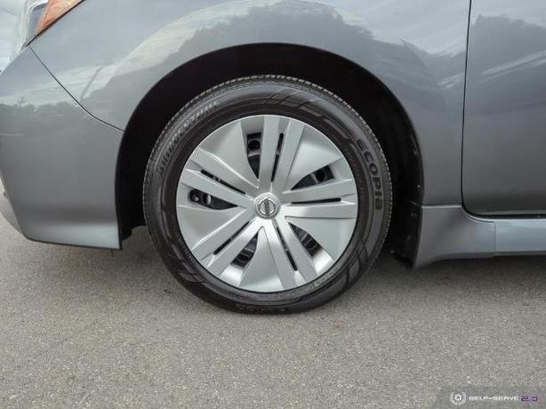 2021 Nissan LEAF image 7