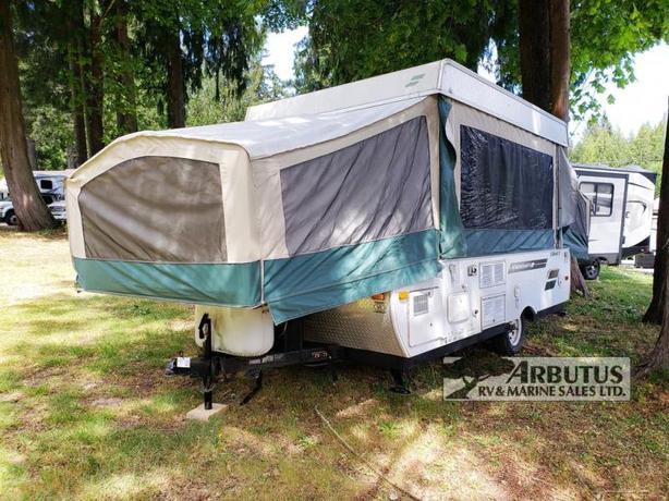 Used 2012 Starcraft Comet 1020 image 3