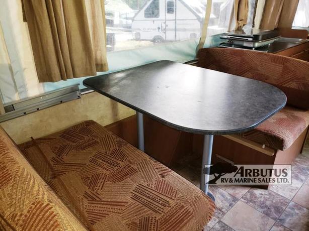 Used 2012 Starcraft Comet 1020 image 7