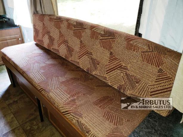 Used 2012 Starcraft Comet 1020 image 8