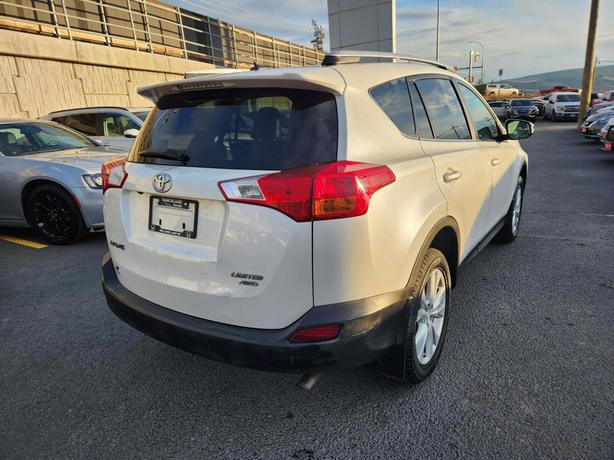 2015 Toyota RAV4 Limited image 5