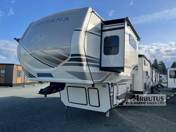 Used 2022 Keystone RV Montana 3121RL image 2