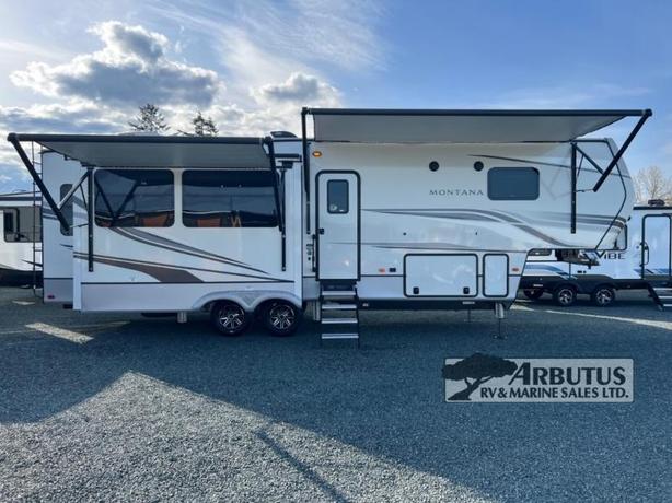 Used 2022 Keystone RV Montana 3121RL image 5
