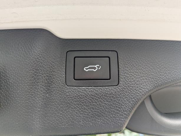 2016 Hyundai Santa Fe Sport - BC Only, Sunroof, Heated Seats, AWD image 8