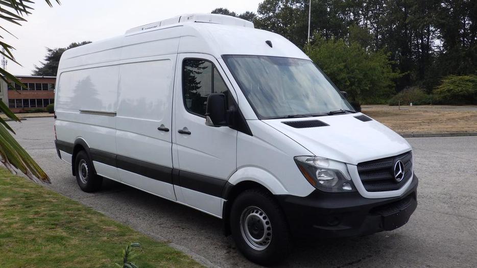 2016 Mercedes-Benz Sprinter 2500 High Roof 170-inch WheeBase Reefer Cargo Van Di display photo
