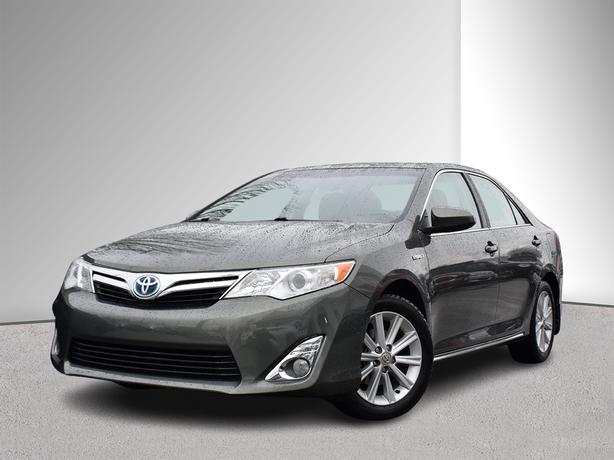 2012 Toyota Camry Hybrid XLE - Backup Camera, Navigation, Sunroof image 1