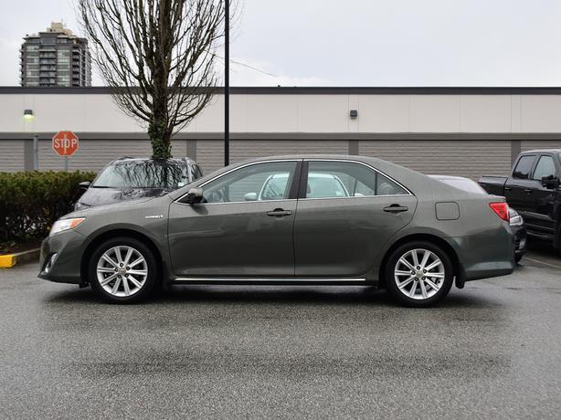 2012 Toyota Camry Hybrid XLE - Backup Camera, Navigation, Sunroof image 2