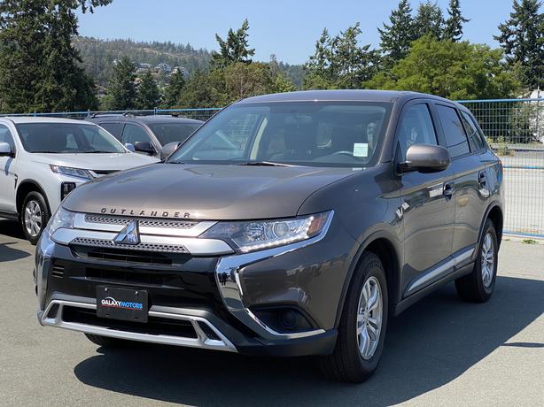 2019 Mitsubishi Outlander ES 4WD-Apple CarPlay,Auto Climate,Back Up Cam image 1