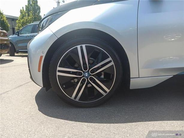 2016 BMW i3 w/Range Extender w/Range Extender 4dr Rear-Wheel Drive Hatchback image 7