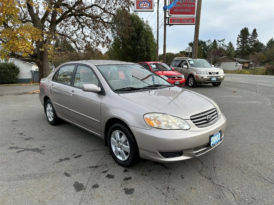 2003 Toyota Corolla display photo