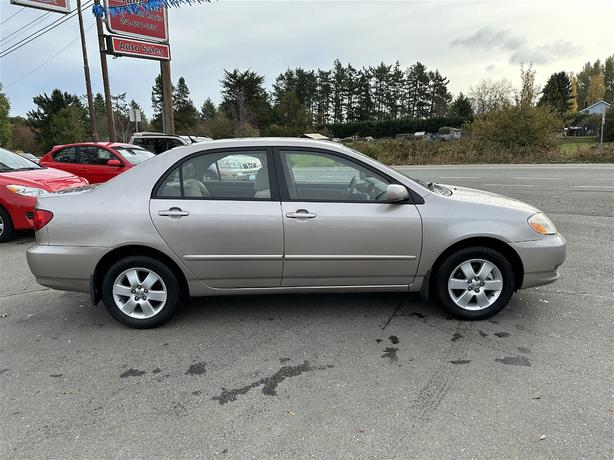 2003 Toyota Corolla image 8