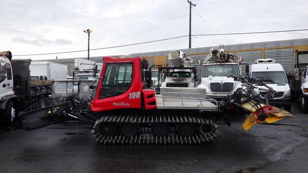 2011 Pistenbully 100 Plow Snow Groomer Diesel image 4