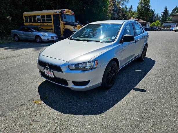 2009 Mitsubishi Lancer image 2