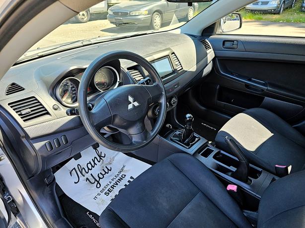 2009 Mitsubishi Lancer image 8