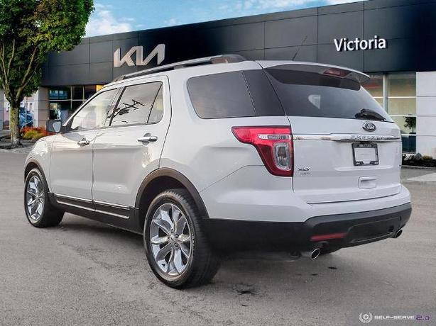2014 Ford Explorer XLT 4dr 4x4 image 4
