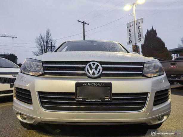 2011 Volkswagen Touareg 3.6L Highline 4dr All-wheel Drive 4MOTION image 6