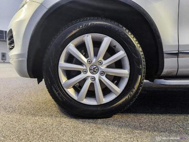 2011 Volkswagen Touareg 3.6L Highline 4dr All-wheel Drive 4MOTION image 7