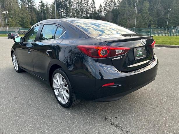2015 Mazda Mazda3 s Grand Touring image 3