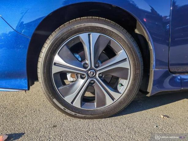 2021 Nissan LEAF SL PLUS 4dr Hatchback image 7