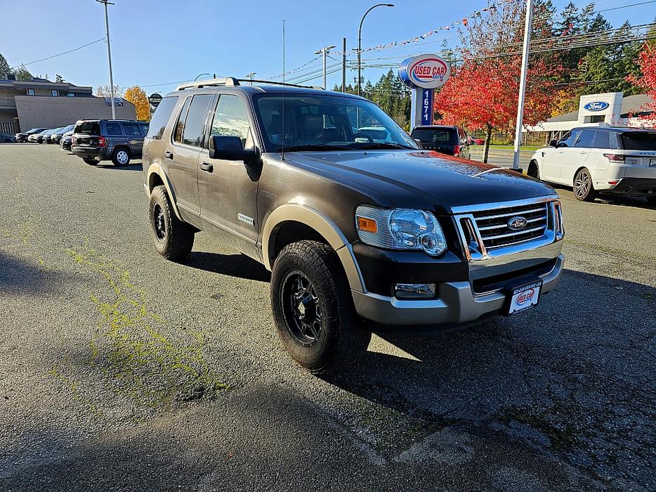 2006 Ford Explorer Eddie Bauer display photo