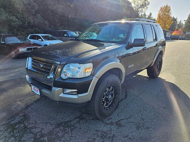 2006 Ford Explorer Eddie Bauer image 2