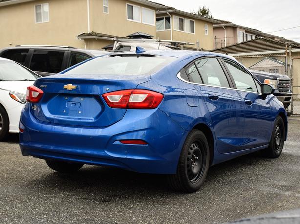 2017 Chevrolet Cruze LT - Backup Camera, Heated Seats, Sunroof image 5