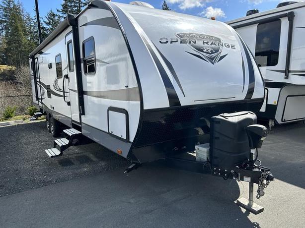 2017 Highland Ridge RV Ultra Lite UT3110BH image 1