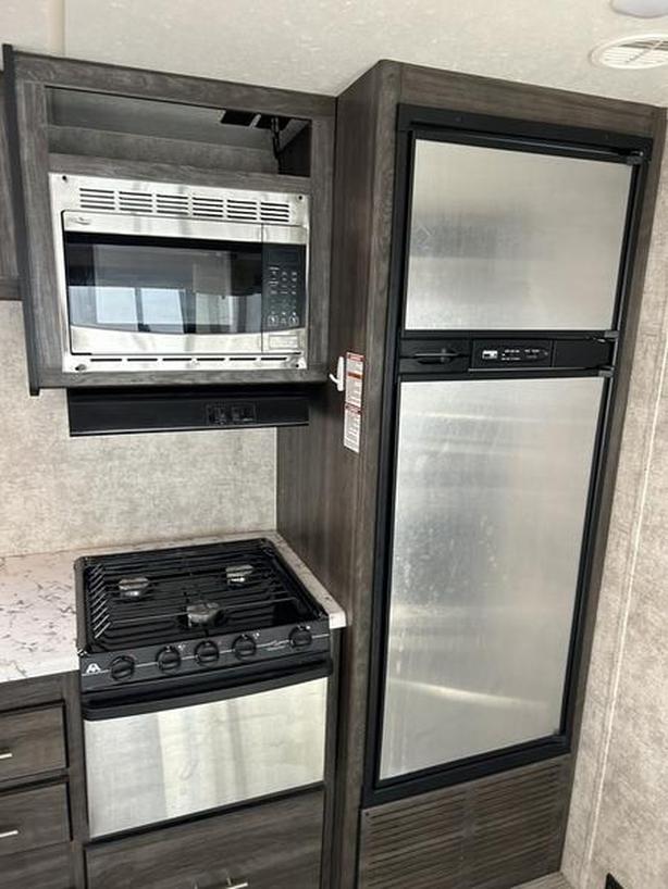 2017 Highland Ridge RV Ultra Lite UT3110BH image 7