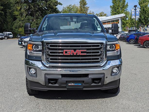 2015 GMC Sierra 3500HD SLE - 6.0L V8, 4x4, CrewCab, Standard Bed image 2