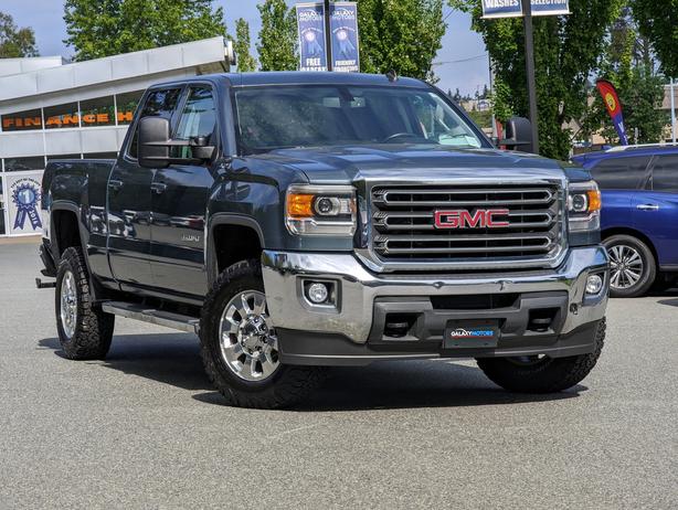 2015 GMC Sierra 3500HD SLE - 6.0L V8, 4x4, CrewCab, Standard Bed image 3