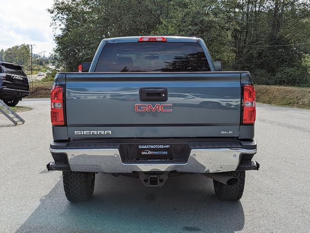 2015 GMC Sierra 3500HD SLE - 6.0L V8, 4x4, CrewCab, Standard Bed image 6