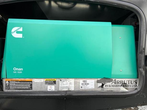 Used 2019 Thor Miramar 35.2 image 3