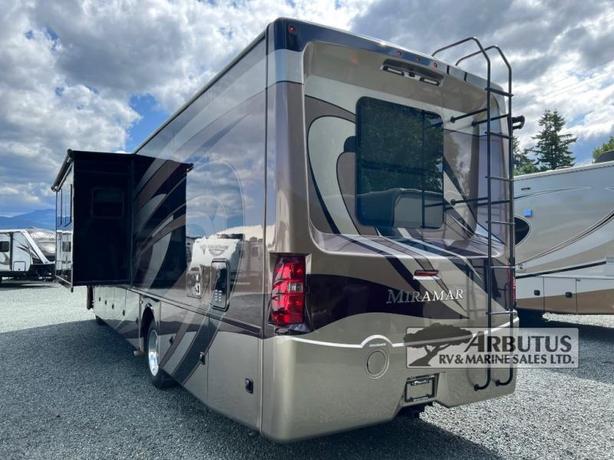 Used 2019 Thor Miramar 35.2 image 4