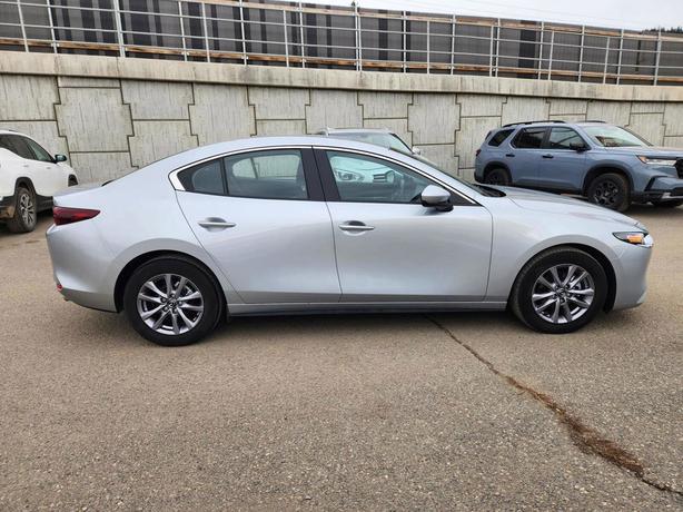 2021 Mazda Mazda3 GS - ONE OWNER, NO ACCIDENTS! image 5