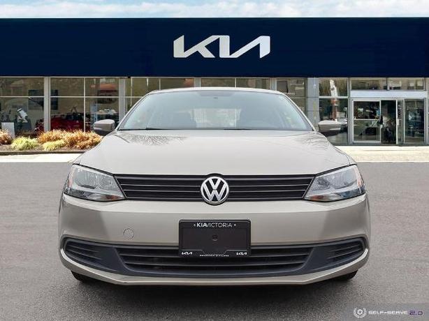 2014 Volkswagen Jetta 2.0L Comfortline (A6) 4dr Sedan image 2